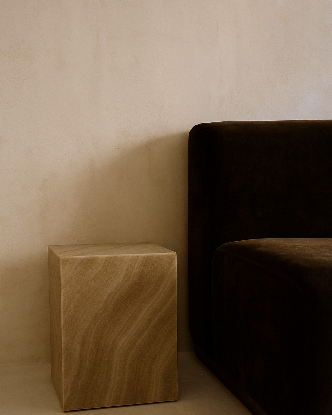 THE ONYX PEDESTAL - 003