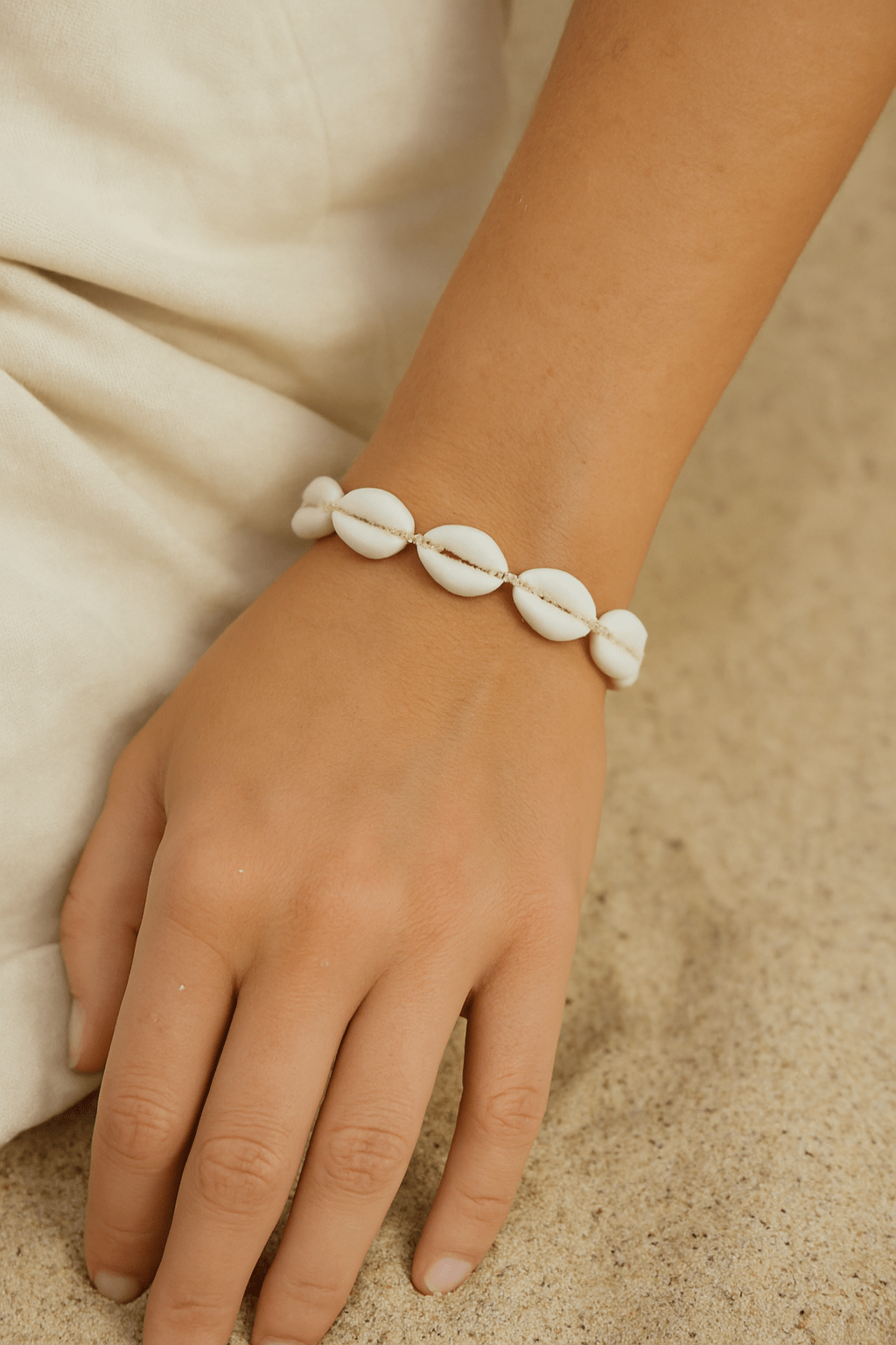 THE SHELL BRACELET