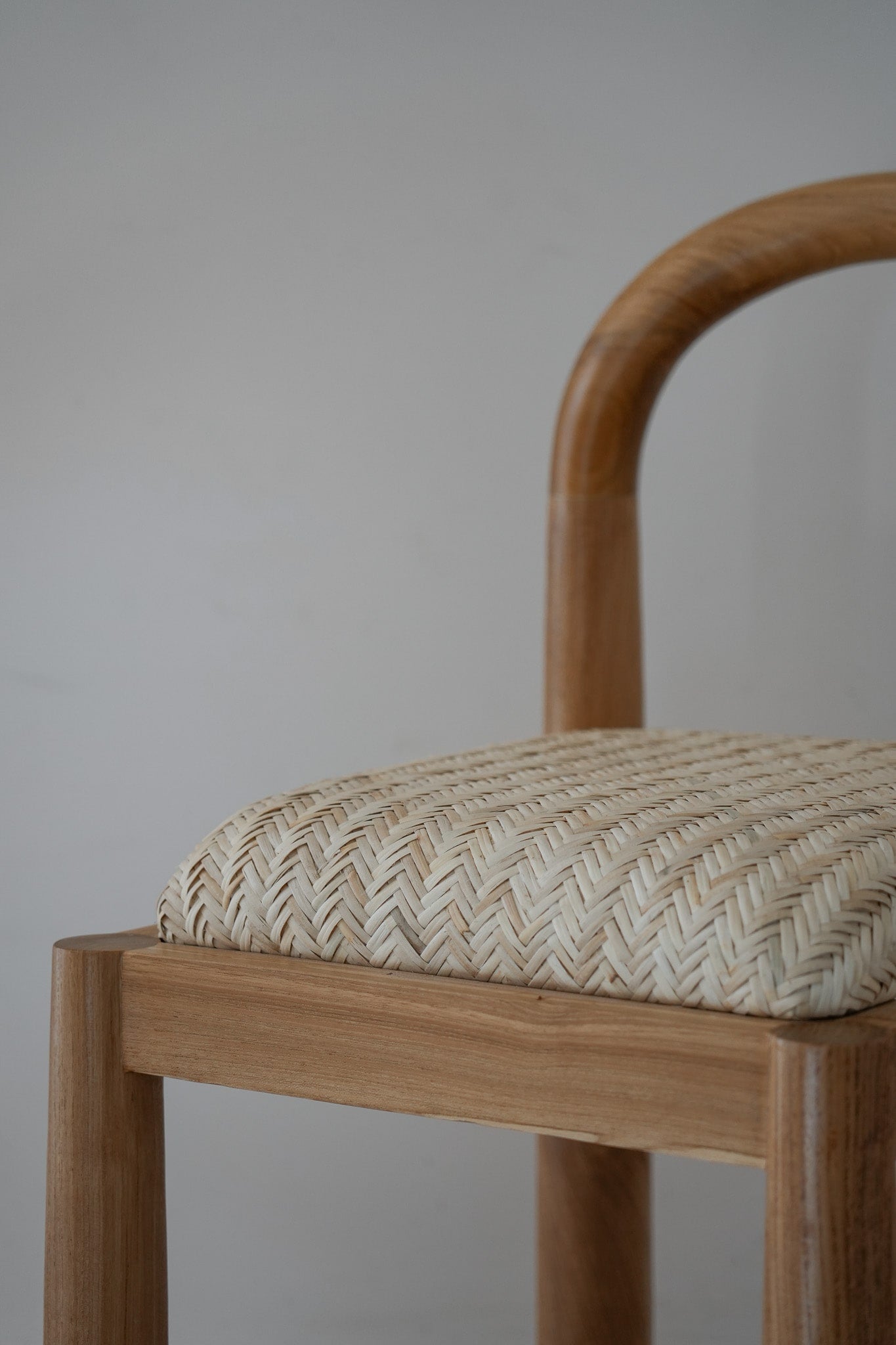 THE DESA DINING CHAIR