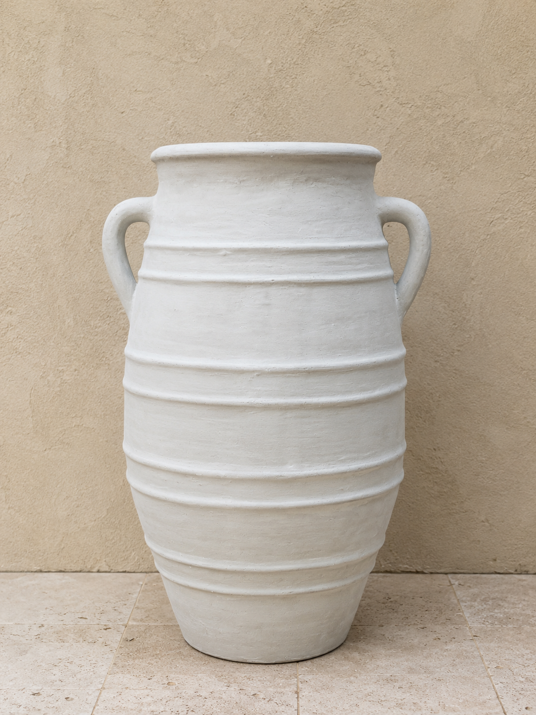 WHITE POT WITH HANDLES