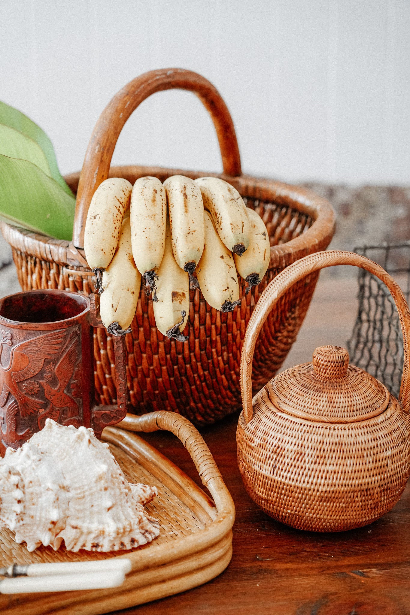 Rattan woven round basket with lid & handles ( Lombok style weave )
