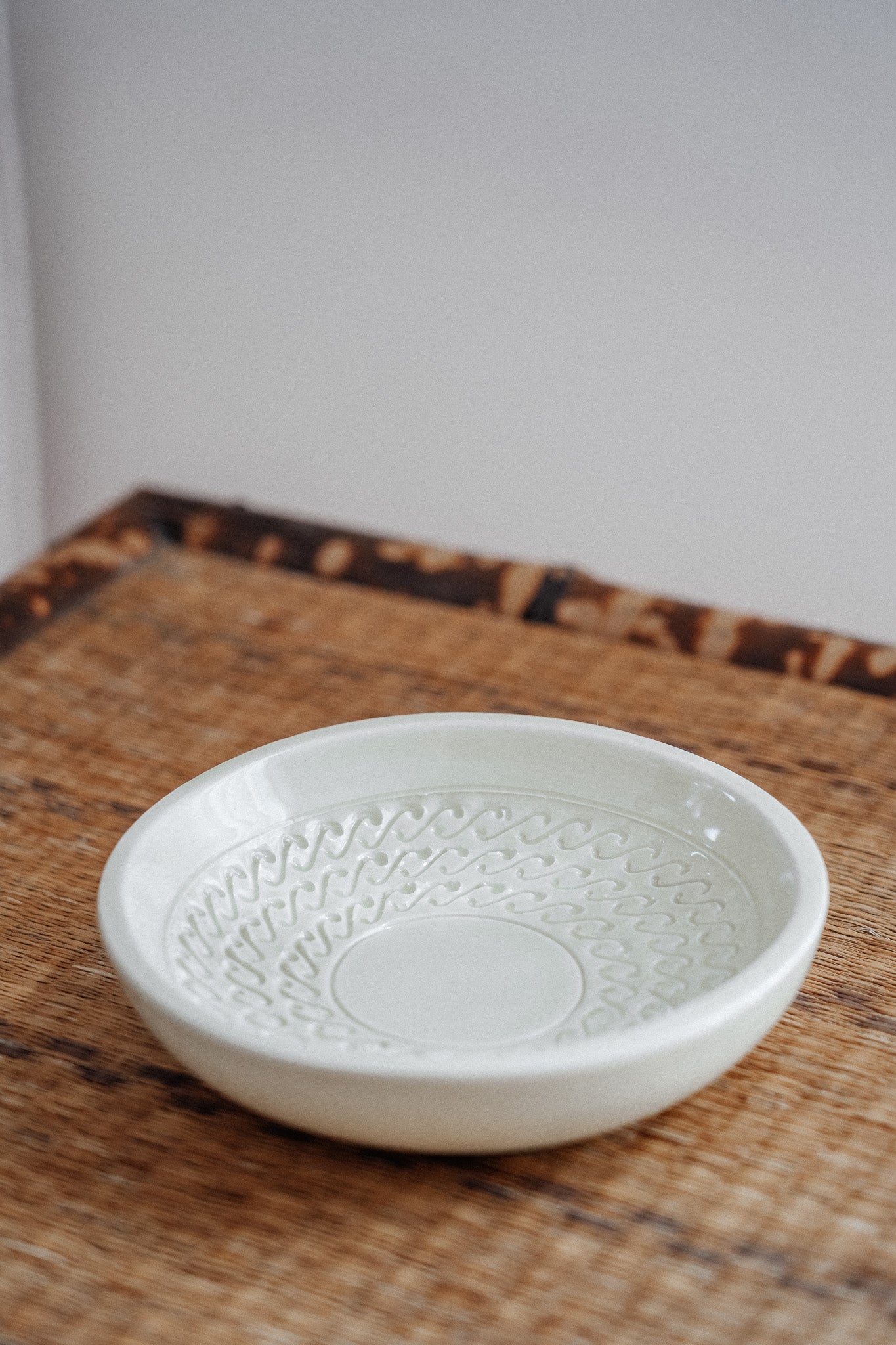 Vintage Cream Wave Dish