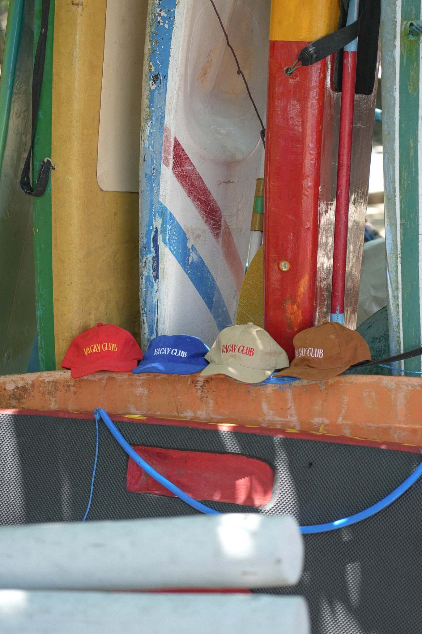 HIBISCUS 'VACAY CLUB' CAP