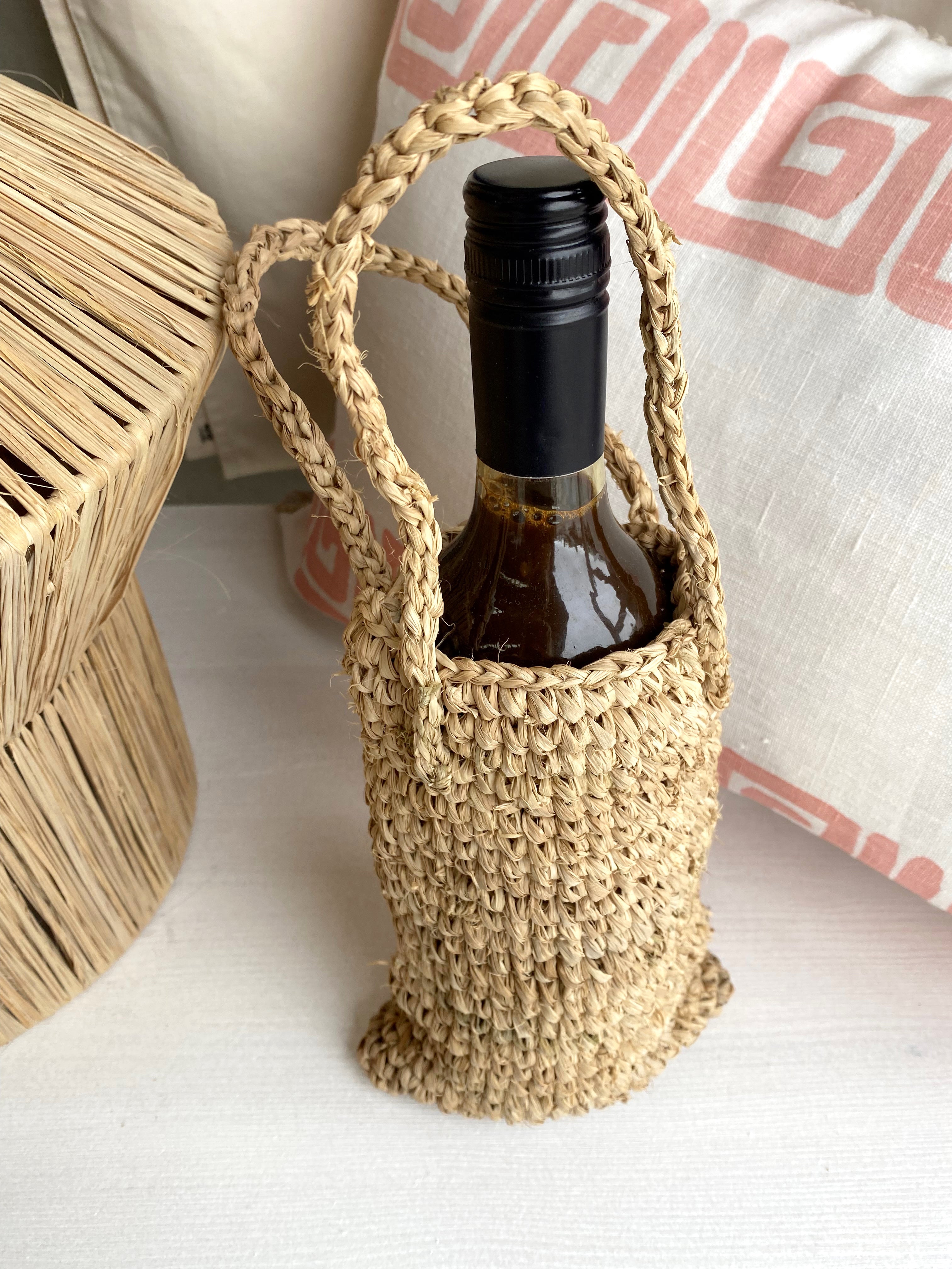 THE GETAWAY BOTTLE TOTEBlack Salt Co Shop