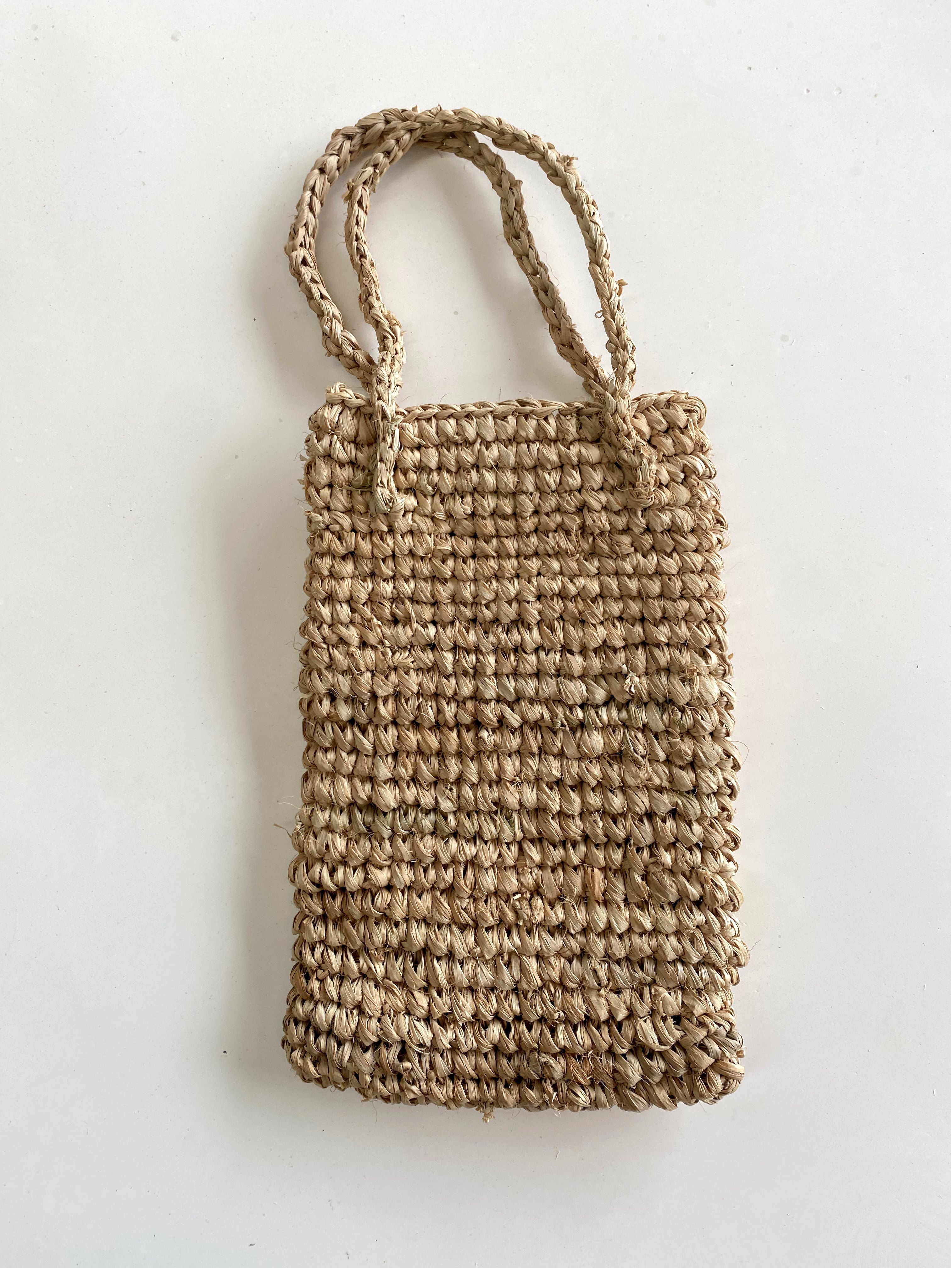 THE GETAWAY BOTTLE TOTEBlack Salt Co Shop