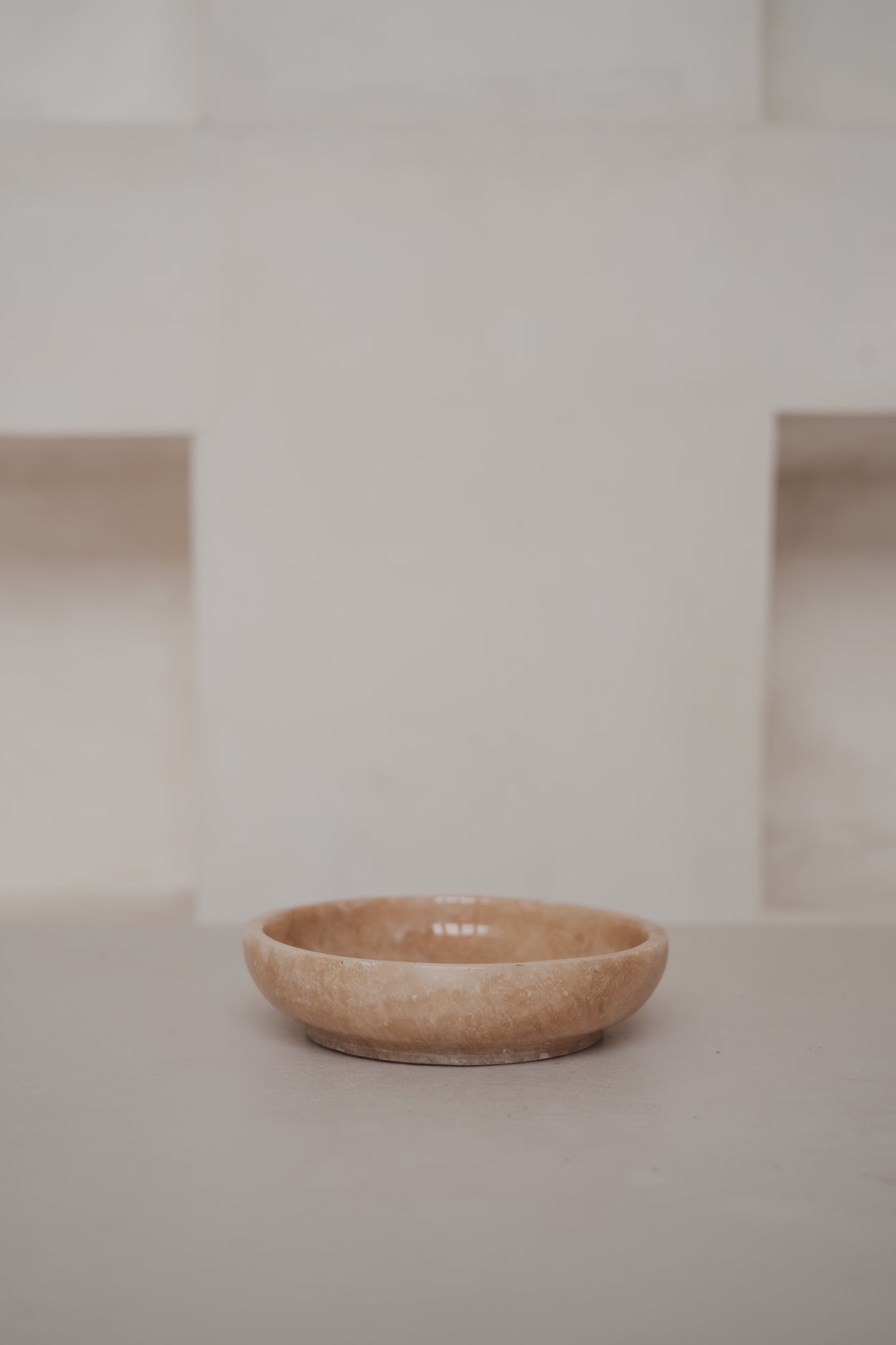 THE ONYX ROUND TRINKET DISHBlack Salt Co