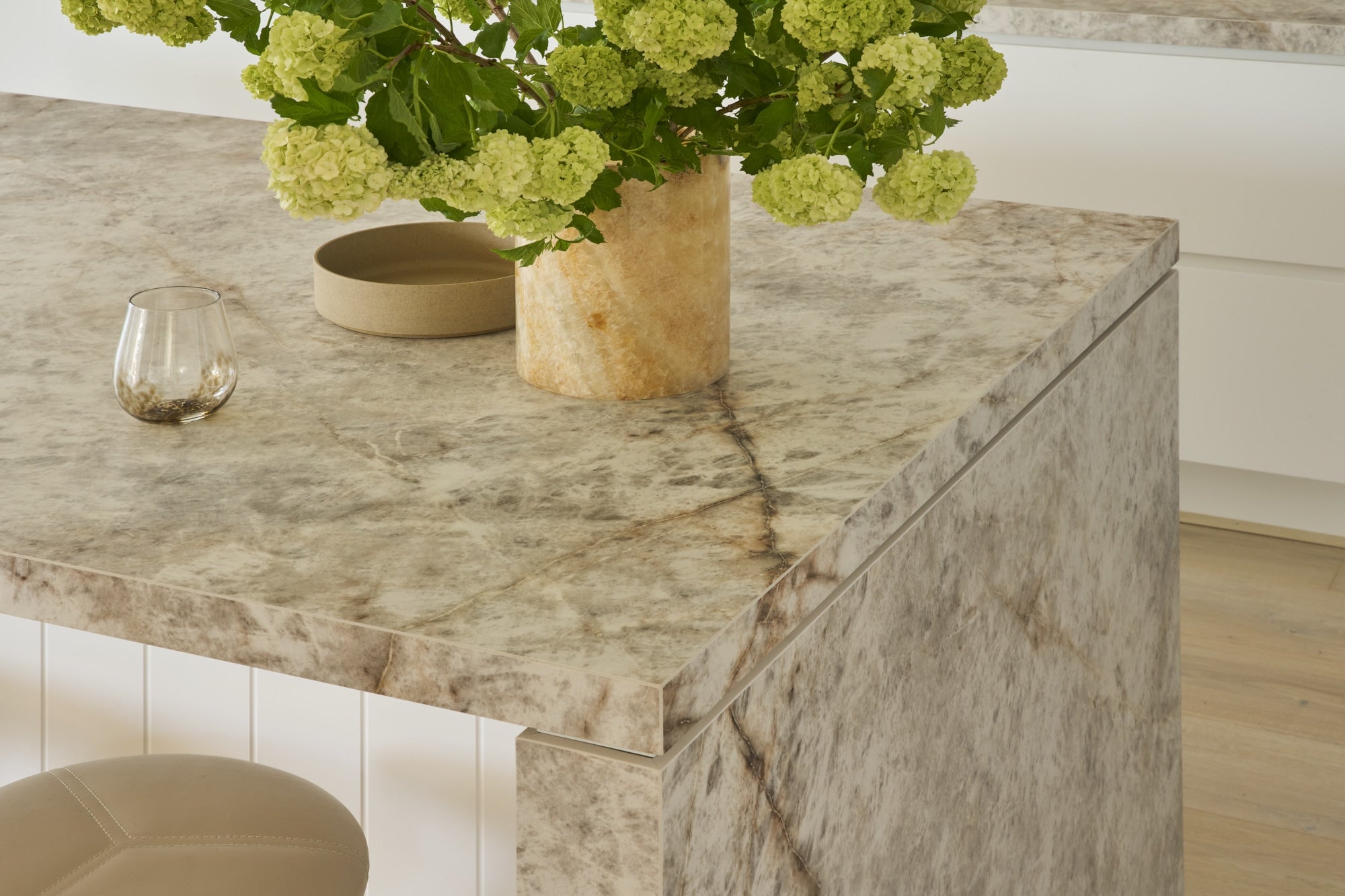 THE ONYX VASE XL