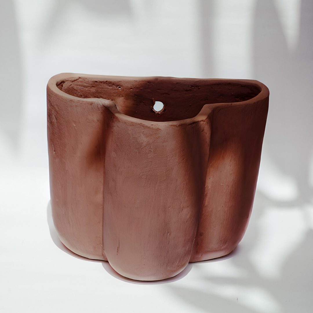 THE LOLA SCONCE