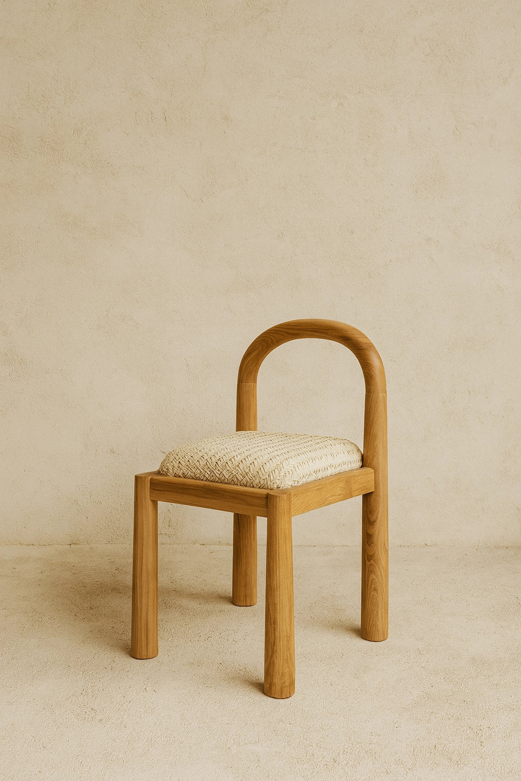 THE DESA DINING CHAIR