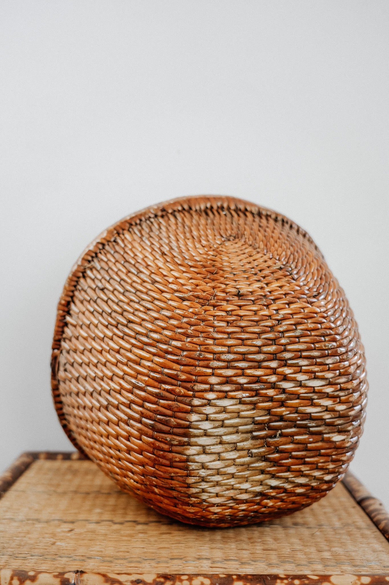 Chinese woven square/ round basket with bamboo handle
