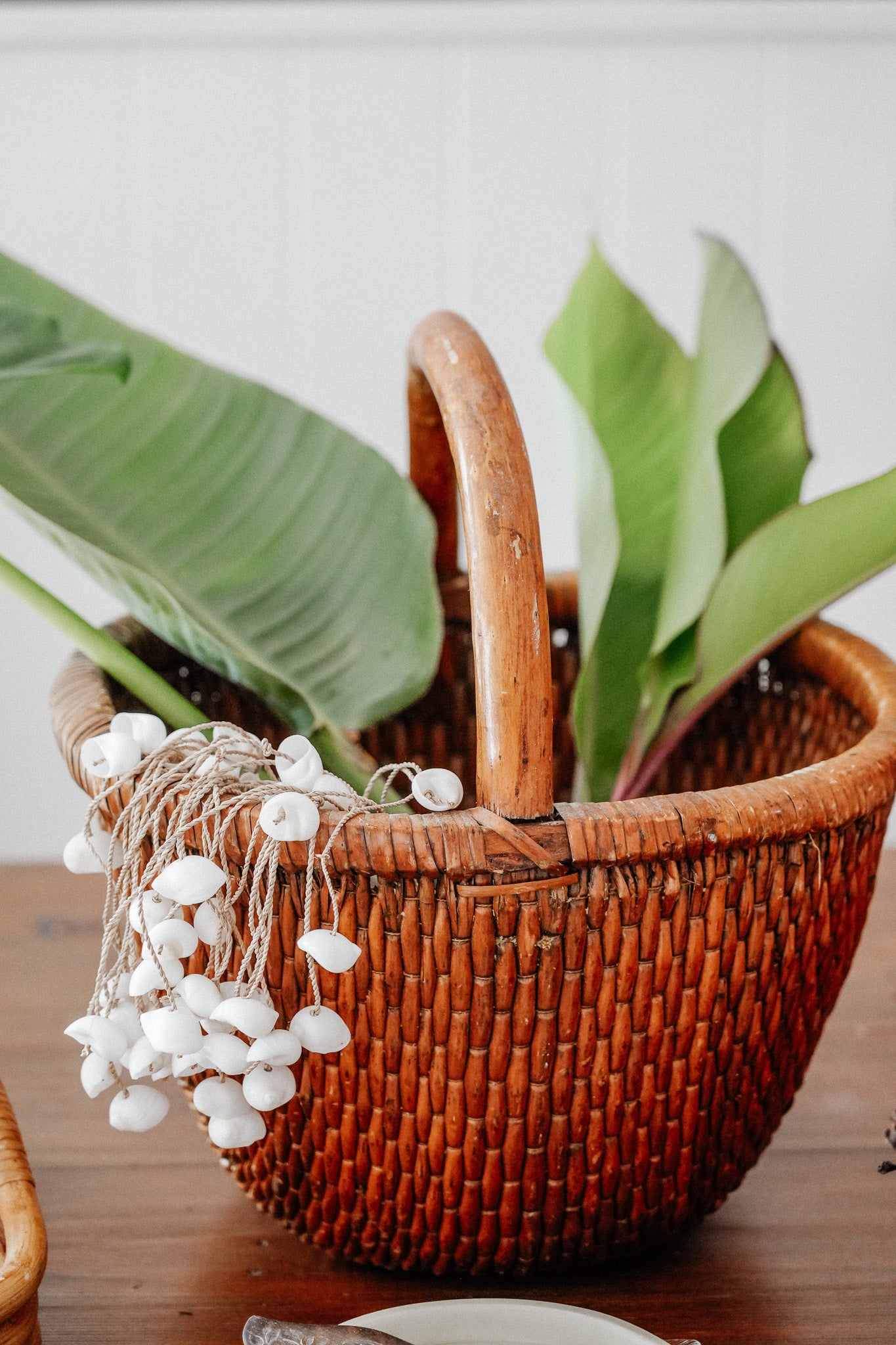 Chinese woven square/ round basket with bamboo handle